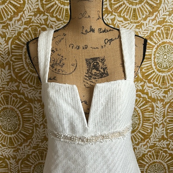 NWT MAJORELLE Tricia White Sleeveless V-Neck Pearl Beaded Tweed Mini Dress Sz M - Picture 8 of 14